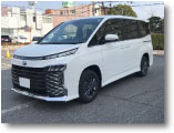 TOYOTA VOXY HYBRID全体